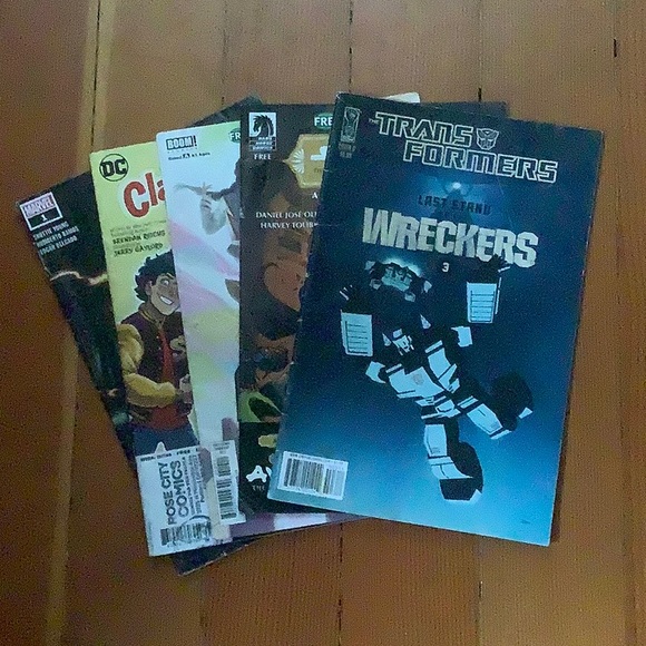 Five Comic Books - Picture 1 of 5